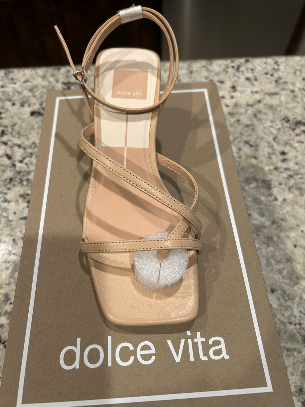 NIB Dolce Vita Baylor  Strappy Square-Toe Heels in Cream Size 7.5